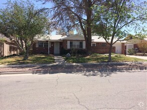 Building Photo - 5748 Beaumont Pl