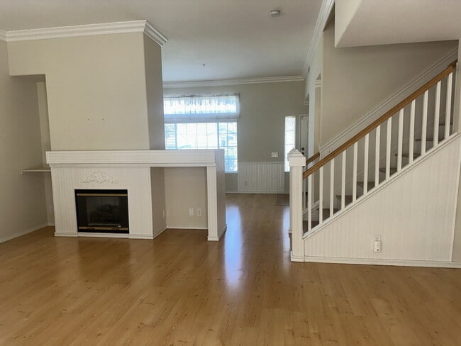 Building Photo - "Charming Riverside Retreat: Spacious 3-Be...