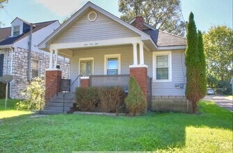 Building Photo - 848 Bryan Ave
