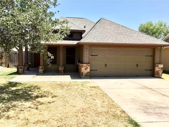 Building Photo - 203 Simi Dr