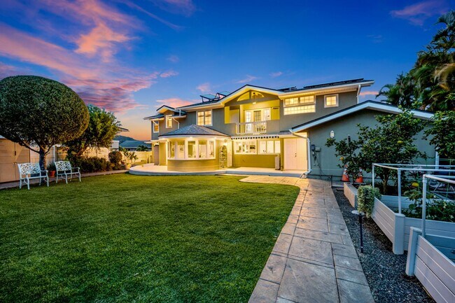 Building Photo - Luxury 4 Bed/4Bath Kailua