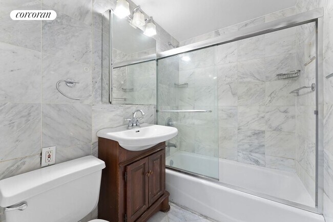 Foto del edificio - 31 E 20th St
