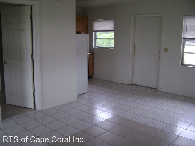 Building Photo - 4830 Coronado Pkwy