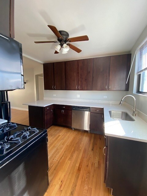 Building Photo - 5651 N Spaulding Ave