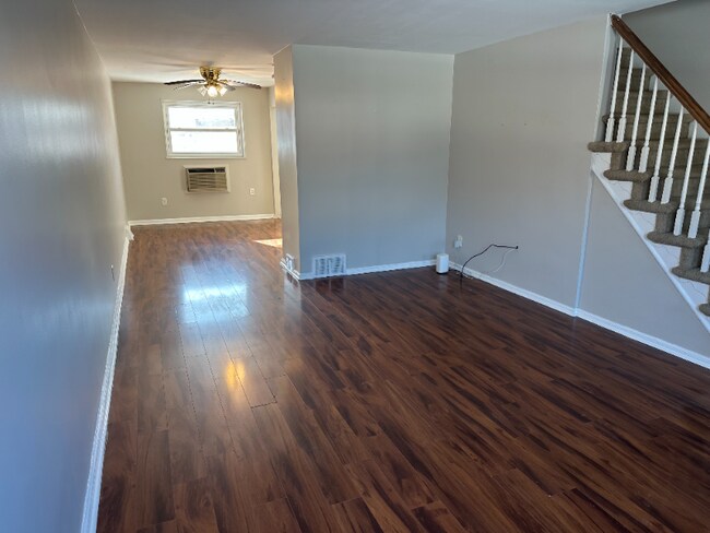 Foto del edificio - 1961 Carter Rd