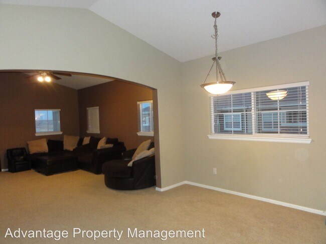 Foto del edificio - 3827 Steelhead St