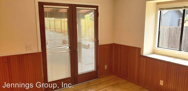 Foto del edificio - 4 br, 2 bath Apartment - 2655 Harris St.