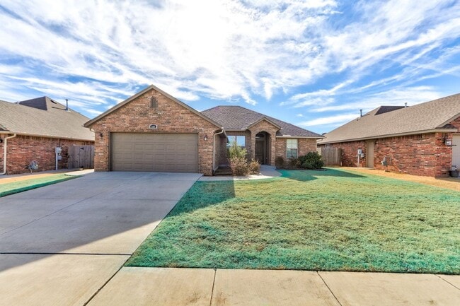 Building Photo - For Lease: 308 Stoneridge  Drive Moore, Ok...