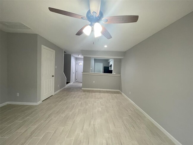 Building Photo - 1715 Moritz Dr