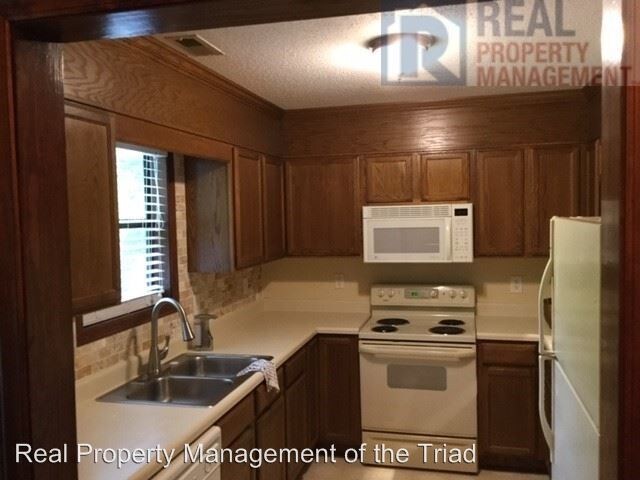 Building Photo - 2 br, 2 bath House - 2102 Aspen Way