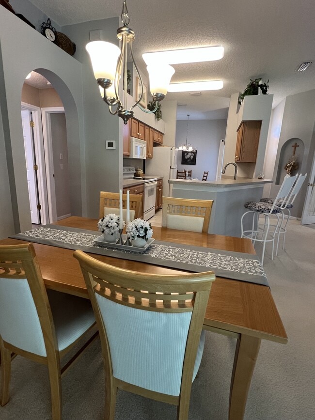 Foto del edificio - 18030 Webster Grove Dr