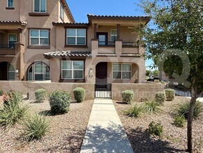 Building Photo - 1255 N Arizona Ave