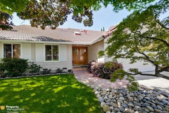 Building Photo - 10827 Linda Vista Dr