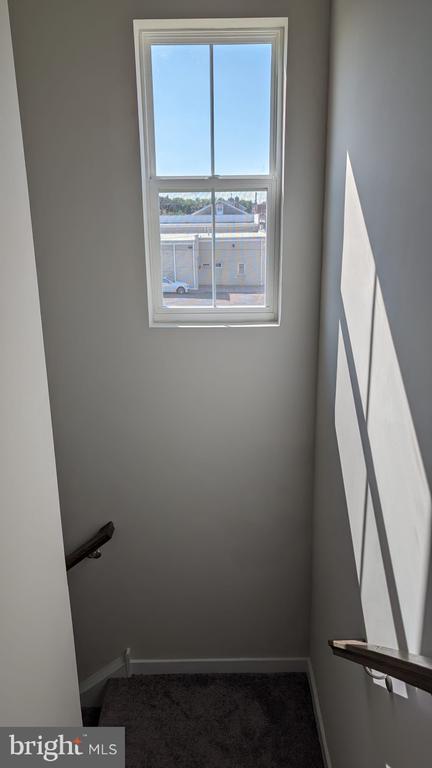 Building Photo - 2A E Front St