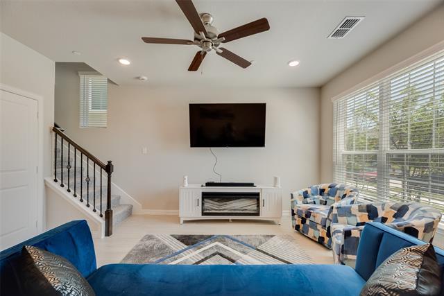 Foto del edificio - 3028 Willow Wood Ct