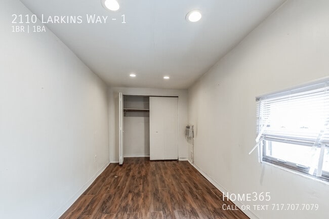 Building Photo - Move in Special for this 1 bedroom apartme...