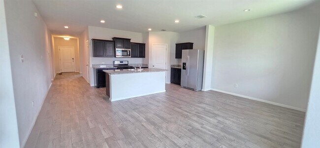 Foto del edificio - 9021 Eagles Landing Dr