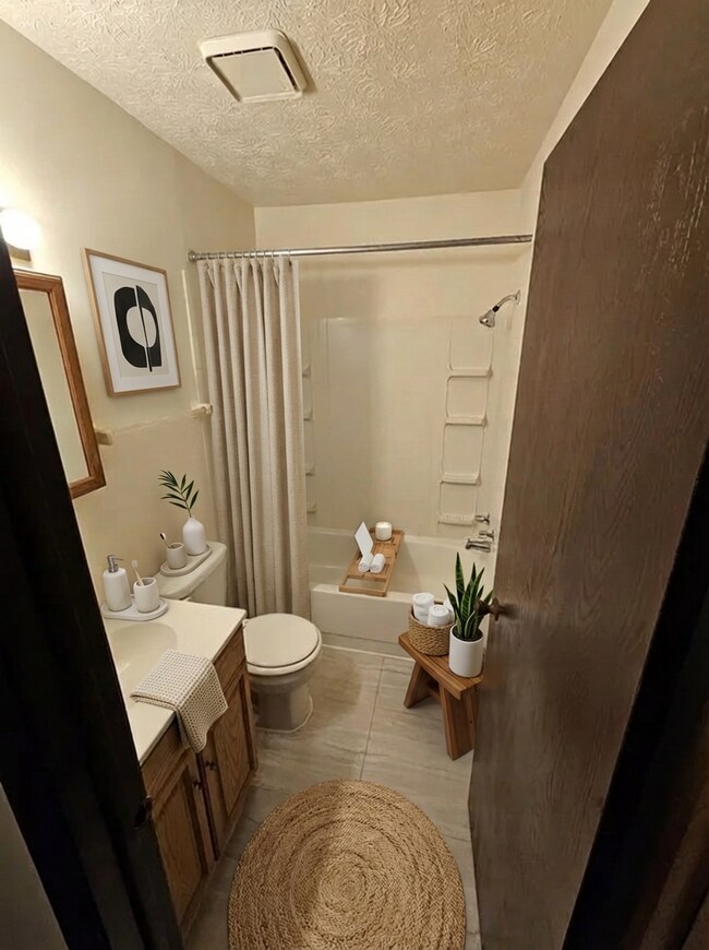 Foto del edificio - Woodlands Hills Townhomes