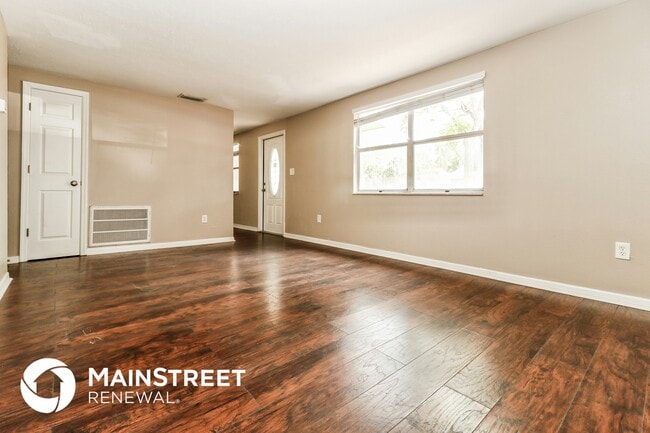 Foto del edificio - 6425 Pueblo Ave