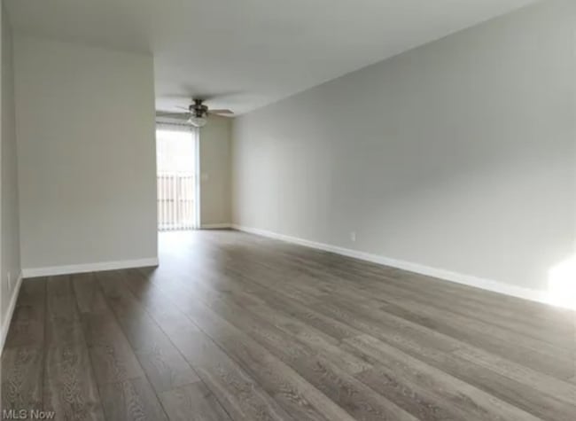 Building Photo - 1651 Mentor Ave