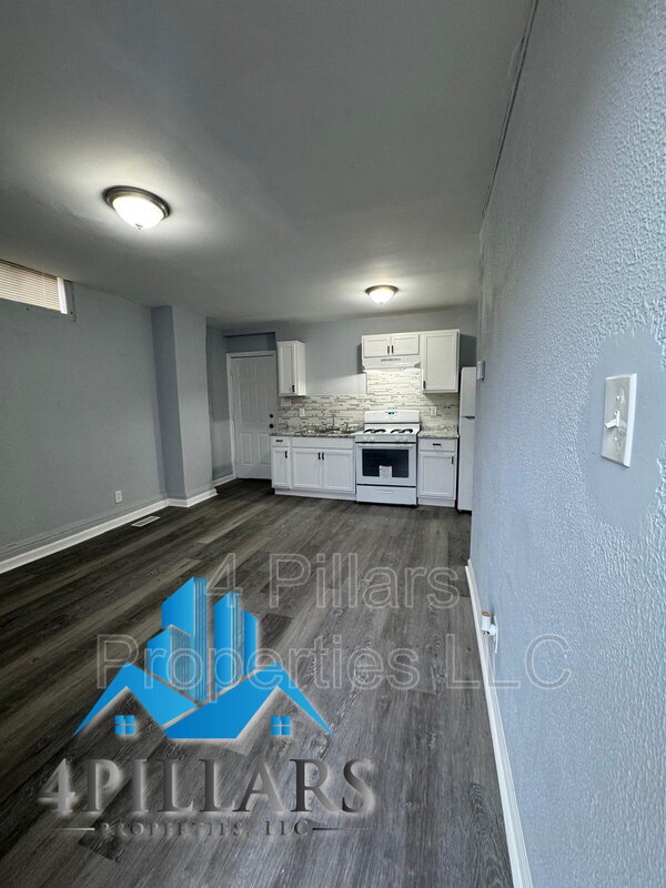 Foto del edificio - 3904 Deodar St