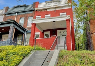 Building Photo - 3730 Reisterstown Rd