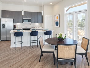 Building Photo - Avalon Townhomes at Bee Cave