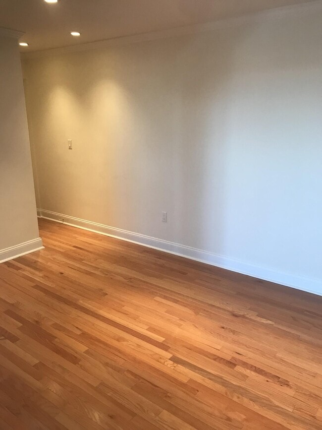 Building Photo - 85 Brattle St