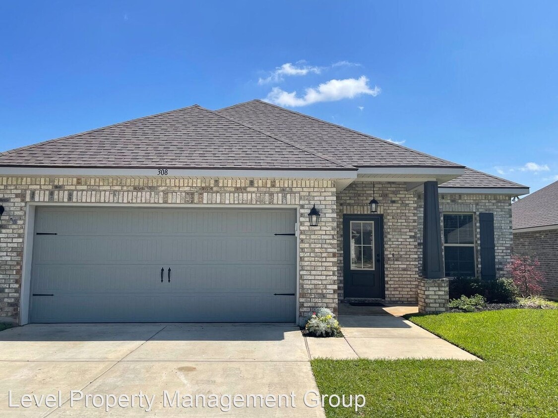 Primary Photo - 3 br, 2 bath House - 308 Bronze St.