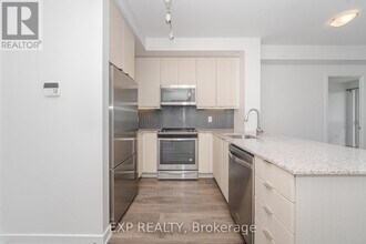 Building Photo - 4633 Glen Erin Dr