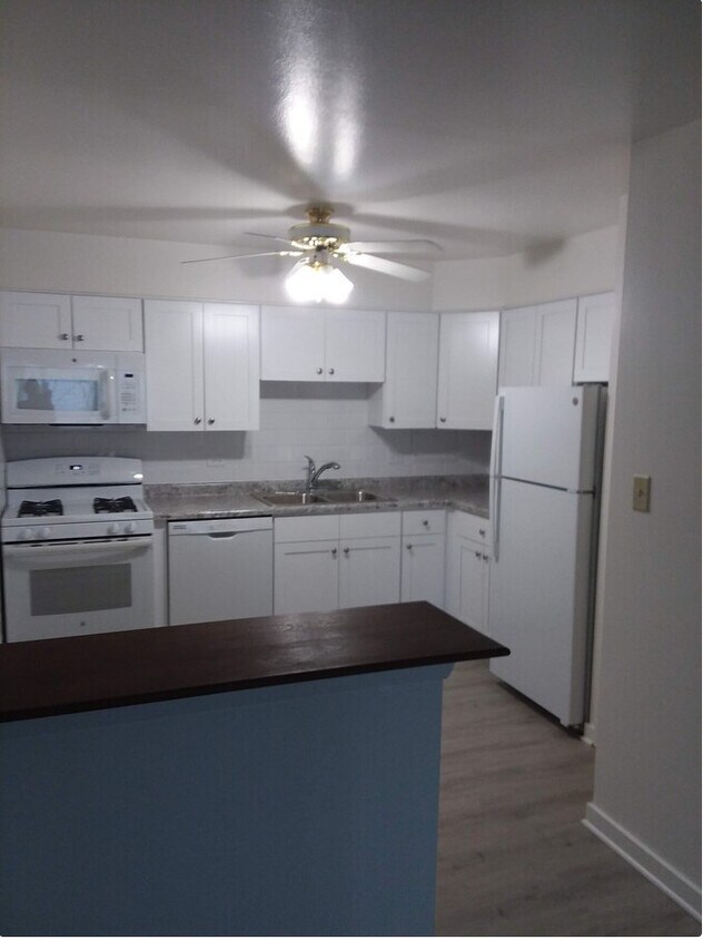 Foto principal - 17 W Grove St