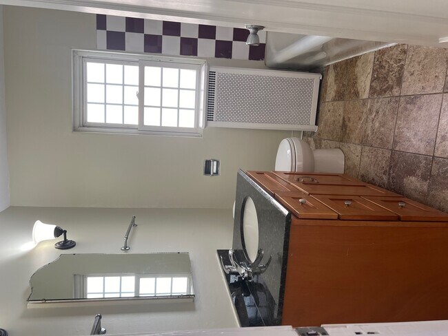 Building Photo - 6136 S Mozart St