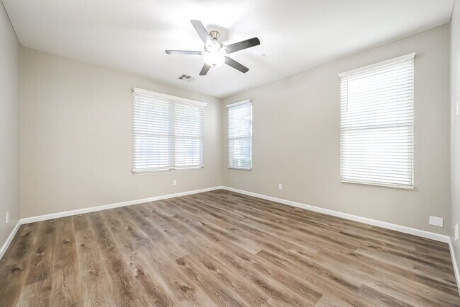 Foto del edificio - 28926 N 124th Dr