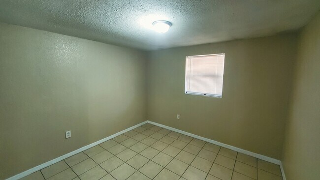 Building Photo - 9401 Eastfield Rd