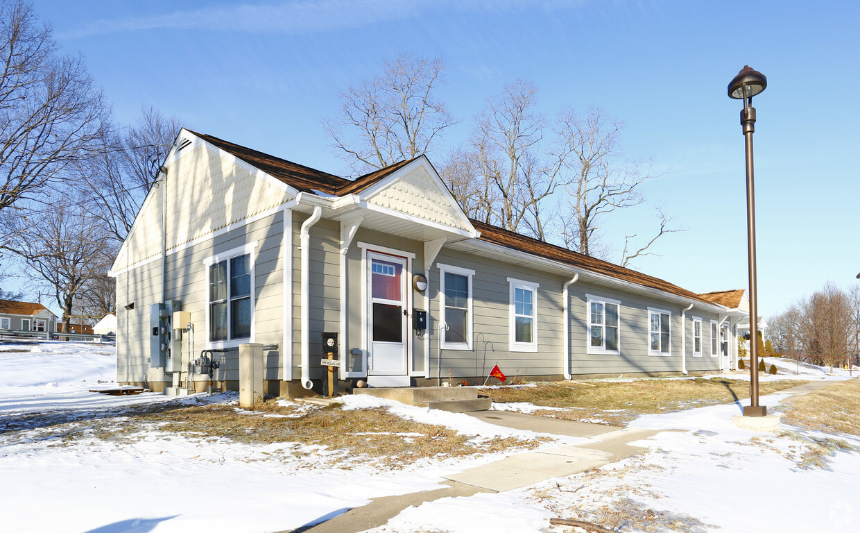 Building Photo - Stephen Phillips Homes