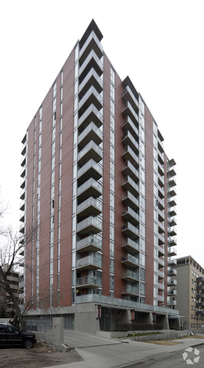 Building Photo - Rouleau