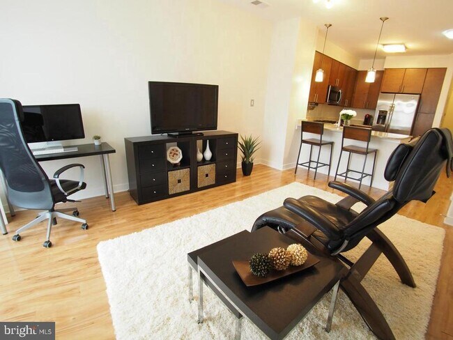 Foto del edificio - 8005 13th St