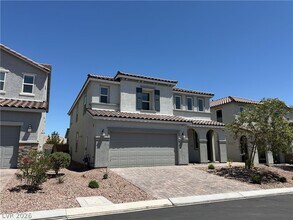 Building Photo - 8030 Minavalle Ave