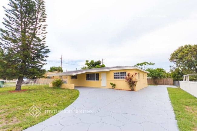 Building Photo - 710 NW 176th Terrace