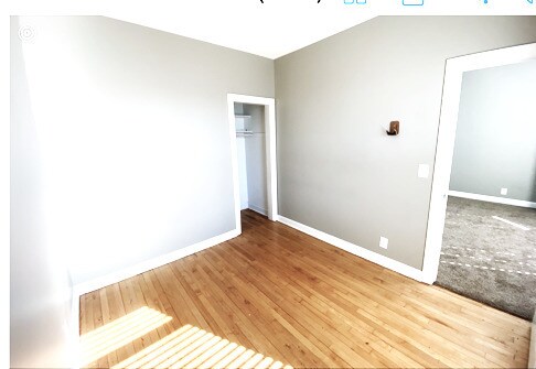 Foto del edificio - 3926 W Byron St