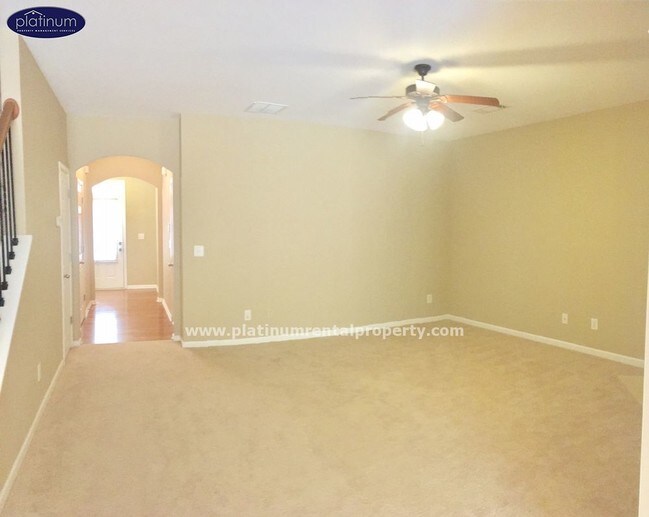 Building Photo - 5137 Sherwood Way