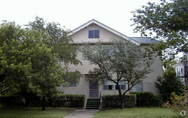 Foto del edificio - 315 W Magnolia Ave
