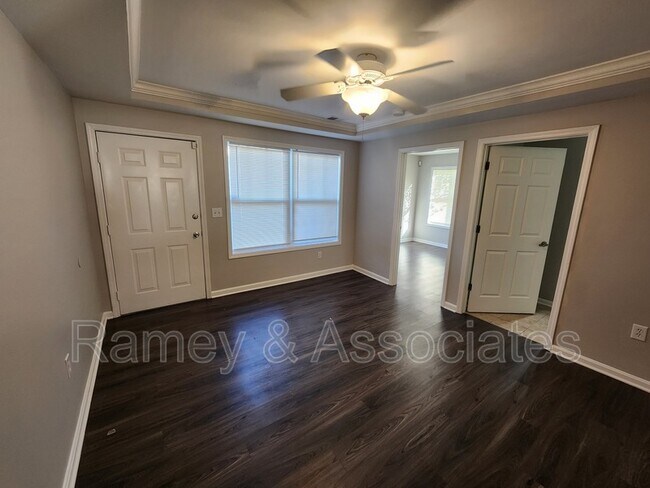 Foto del edificio - 3802 Falcon Crest Dr