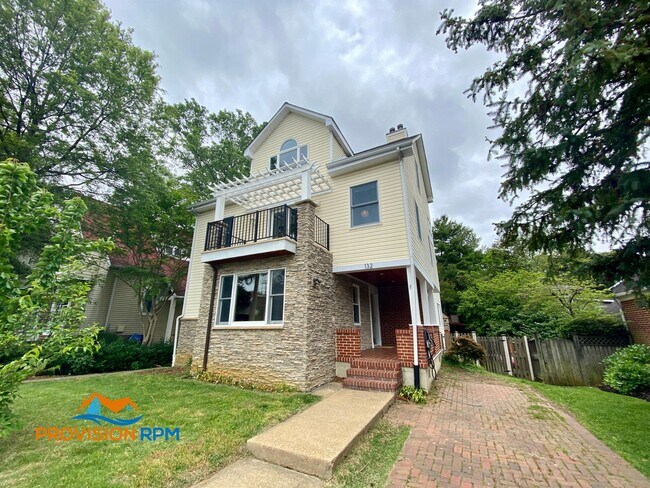 Building Photo - 132 Archwood Ave
