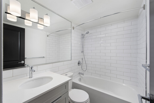 Building Photo - 120 Dundas Street East