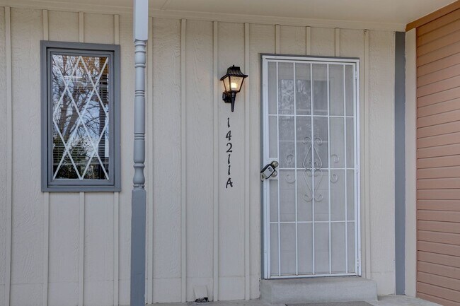 Foto del edificio - Wonderful 2 bed 2 bath Townhouse with Fire...