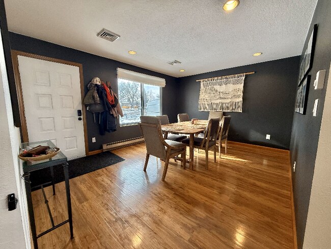 Foto del edificio - 1012 Wagonwheel Dr