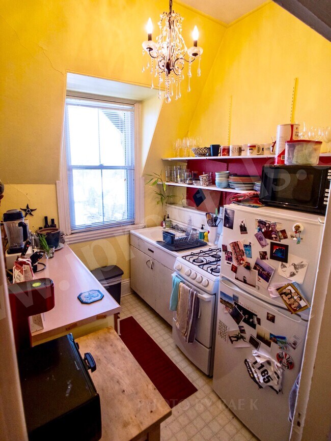 Building Photo - 271 Chestnut St