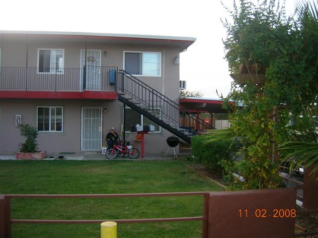 Building Photo - 221 Sunset Dr