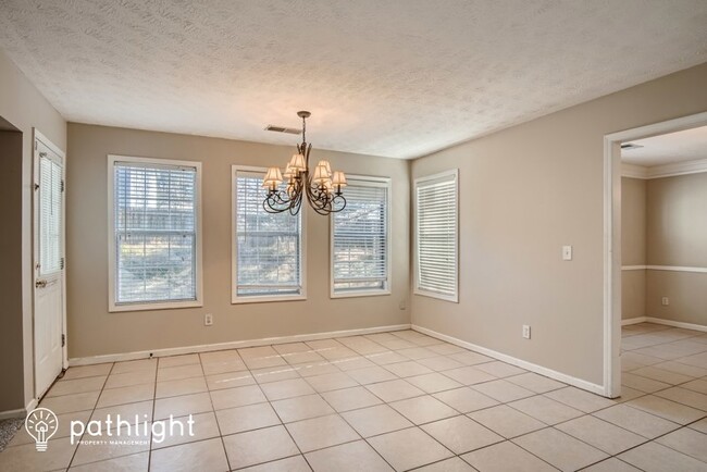 Building Photo - 12242 Molly Sue Ln, Fayetteville, GA, 30215